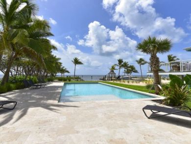 Islamorada Vacation Villa Sleeps Two Guests.