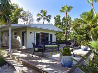 Islamorada Vacation Villa Sleeps Two Guests.