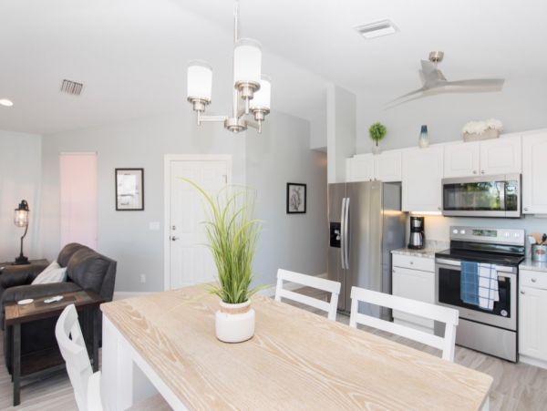 Siesta Key Village 2 Bedroom Condo with Communal Pool