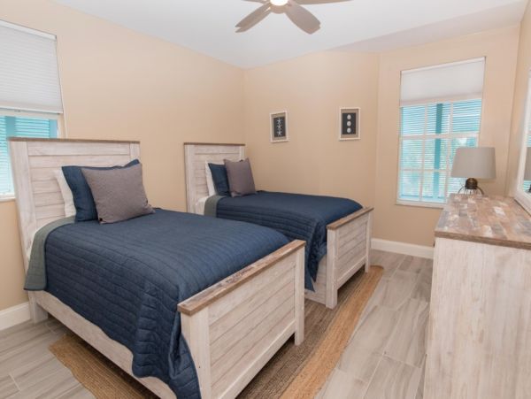 Siesta Key Vacation Rental 2-Bedroom Condo in Siesta Key Village