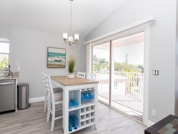 Siesta Key Vacation Rental 2-Bedroom Condo in Siesta Key Village