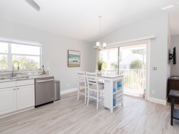 Siesta Key Vacation Rental 2-Bedroom Condo in Siesta Key Village