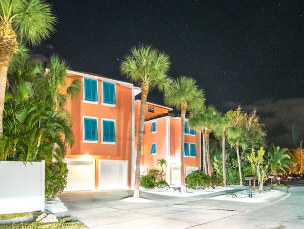 Siesta Key Vacation Rental 2-Bedroom Condo in Siesta Key Village