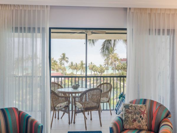 Gulf Views Sanibel Rental Condo at Beach Sleeps Eight