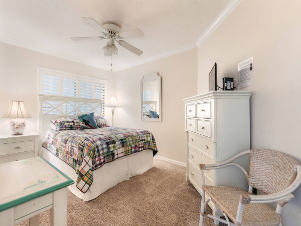 Gulf Views Sanibel Rental Condo at Beach Sleeps Eight