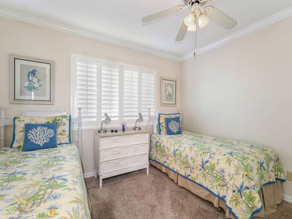Gulf Views Sanibel Rental Condo at Beach Sleeps Eight