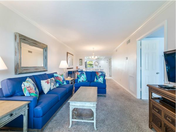 Gulf Views Sanibel Rental Condo at Beach Sleeps Eight