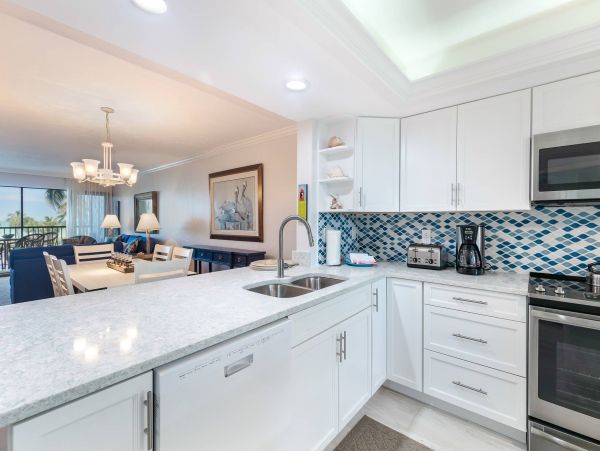 Gulf Views Sanibel Rental Condo at Beach Sleeps Eight