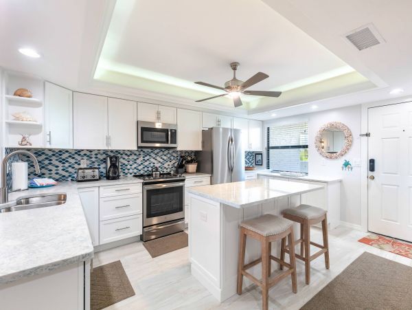 Gulf Views Sanibel Rental Condo at Beach Sleeps Eight