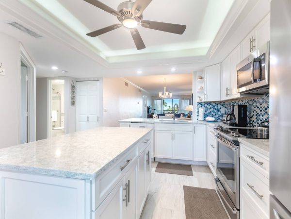 Gulf Views Sanibel Rental Condo at Beach Sleeps Eight