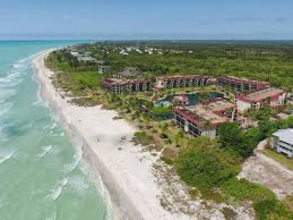 Gulf Views Sanibel Rental Condo at Beach Sleeps Eight