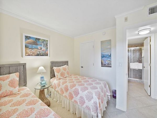 Gulf Views Sanibel Vacation Condo Two Bedroom