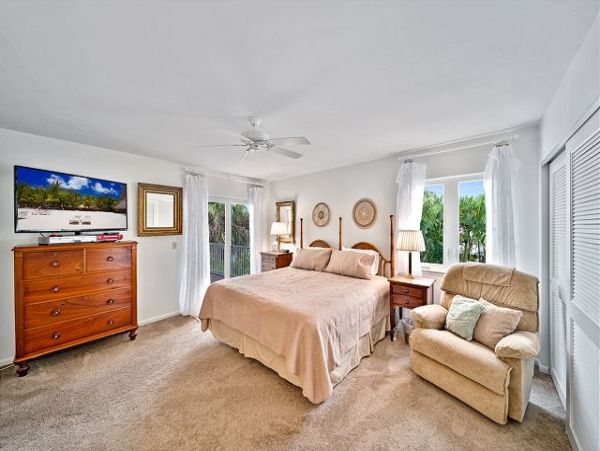 Charming Sanibel 2 Bedroom Vacation Home