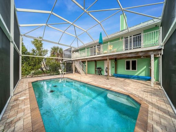Charming Sanibel 2 Bedroom Vacation Home