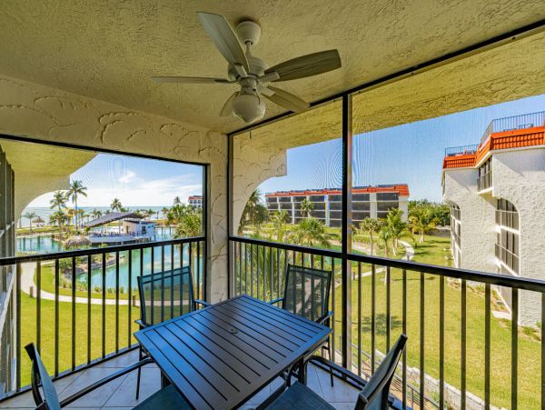 Sanibel Vacation Rental - Beachfront Condo with Pool, Tennis & Gulf Views