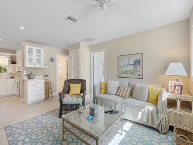 Enjoy the Bay and Golf with just minutes walk Enjoy the Bay and Golf with just minutes walk