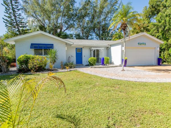 Sanibel Vacation Home Sleeps Six Guests West End Island!