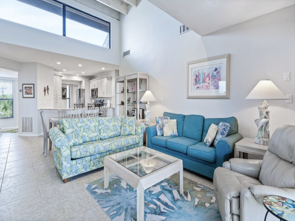 Boutique Beach Complex Pool Amenities