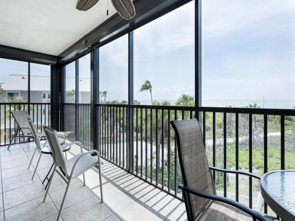 Boutique Beach Complex Pool Amenities