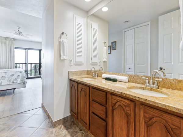 Boutique Beach Complex Pool Amenities