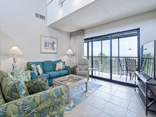 Boutique Beach Complex Pool Amenities