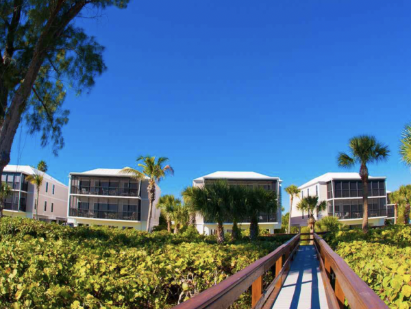 Boutique Beach Complex Pool Amenities