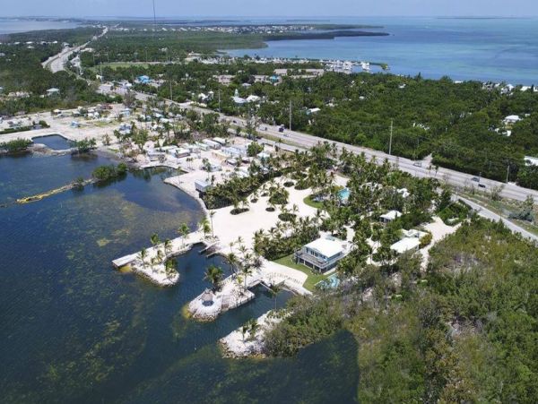 Islamorada Vacation Villa Sleeps Two Guests