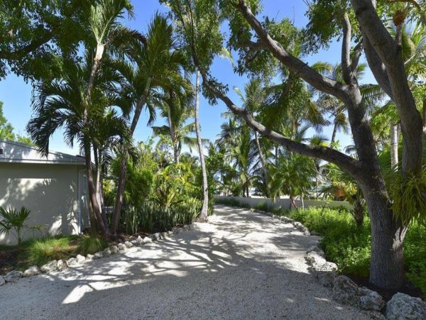 Islamorada Vacation Villa Sleeps Two Guests