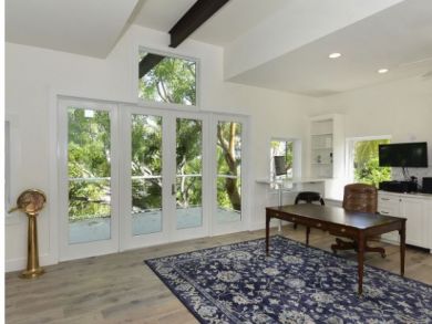 Islamorada Vacation Villa Sleeps two Guests.