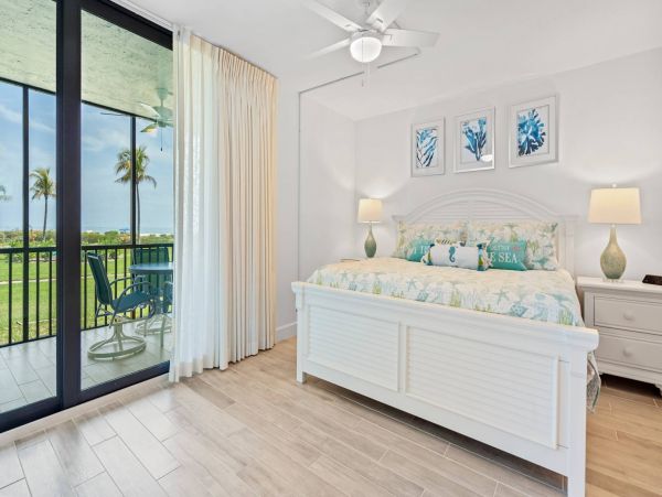 Sanibel Vacation Condo Two Bedroom Steps to Beach