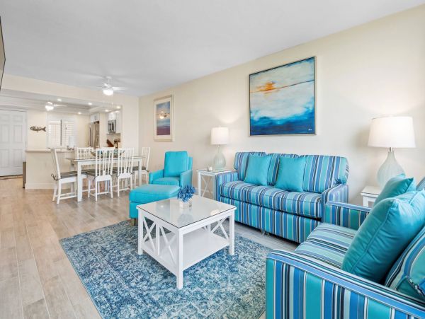 Sanibel Vacation Condo Two Bedroom Steps to Beach