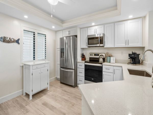 Sanibel Vacation Condo Two Bedroom Steps to Beach