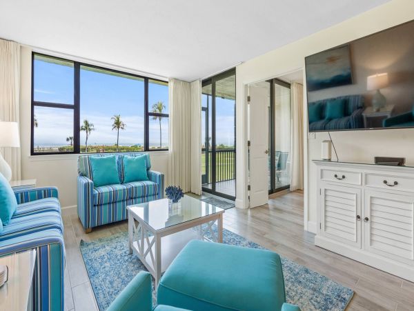 Sanibel Vacation Condo Two Bedroom Steps to Beach