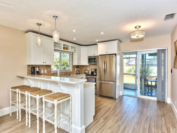Beautiful Vacation Rental Home 4 Bedrooms Sleeps 12
