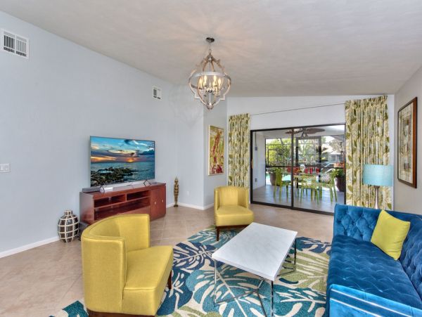Upgraded 3 Bedroom Home in Naples with Private Pool