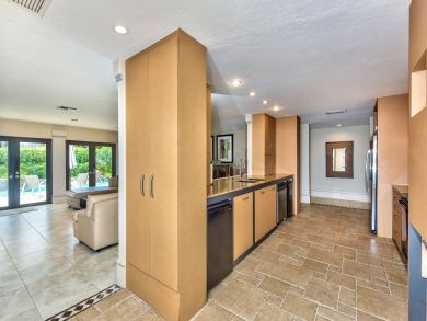 Naples Home 920598