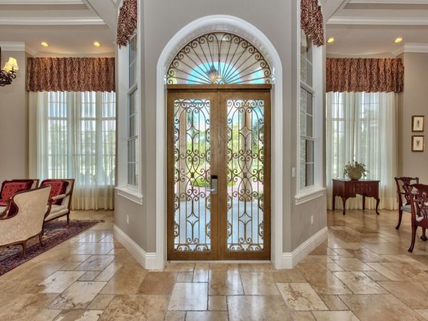 Nine Bedroom Luxury Vacation Mansion in Naples