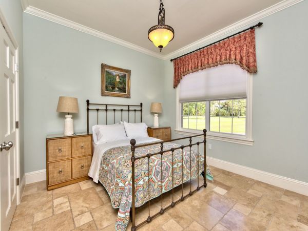 Nine Bedroom Luxury Vacation Mansion in Naples