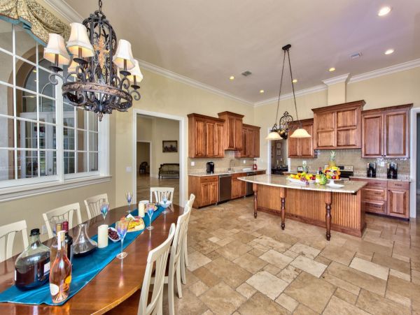 Nine Bedroom Luxury Vacation Mansion in Naples