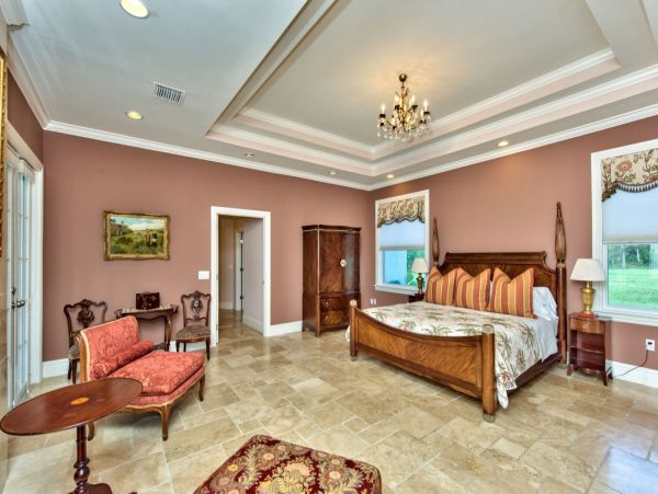 Nine Bedroom Luxury Vacation Mansion in Naples
