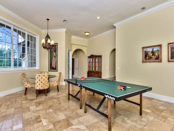 Nine Bedroom Luxury Vacation Mansion in Naples