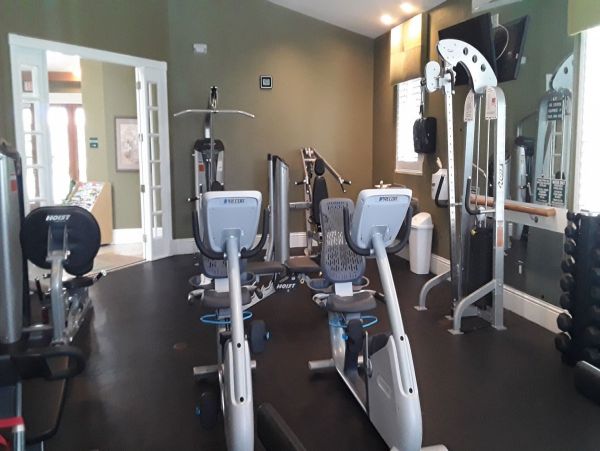 Beautiful Vacation Condo in Naples with Heated Pool