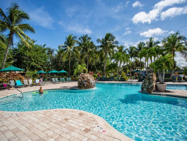 Charming Vacation Rental with 2 Bedrooms in Naples