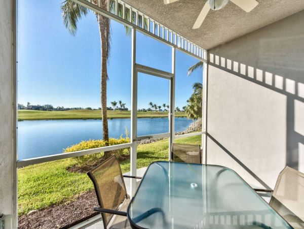 Charming Vacation Rental with 2 Bedrooms in Naples