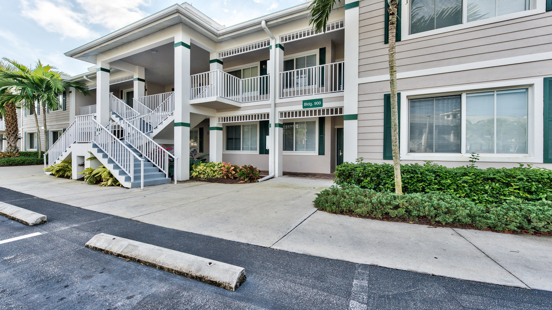Naples Condo 920617