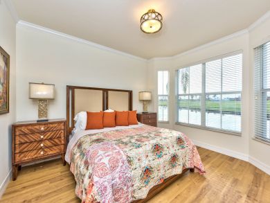 Cozy Condo in Naples