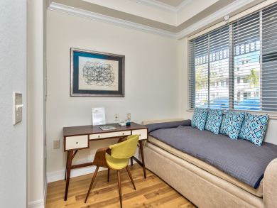 Cozy Condo in Naples