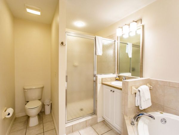 Lovely Three Bedroom Condo in Naples Sleeps 8