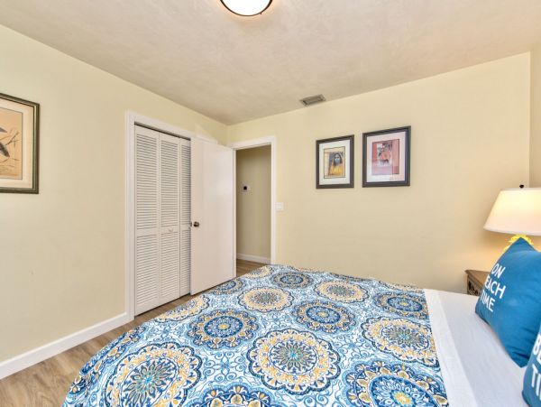 3 Bedroom Home in a Great Location with Private Pool