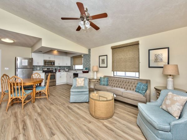3 Bedroom Home in a Great Location with Private Pool